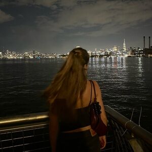 Meet your Posher, Karta